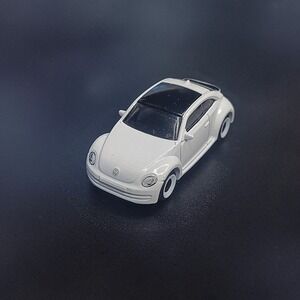 LOOSE 2024 HOT WHEELS 1:64 WHITE 2012 VOLKSWAGEN BEETLE EXCLUSIVE from multipack